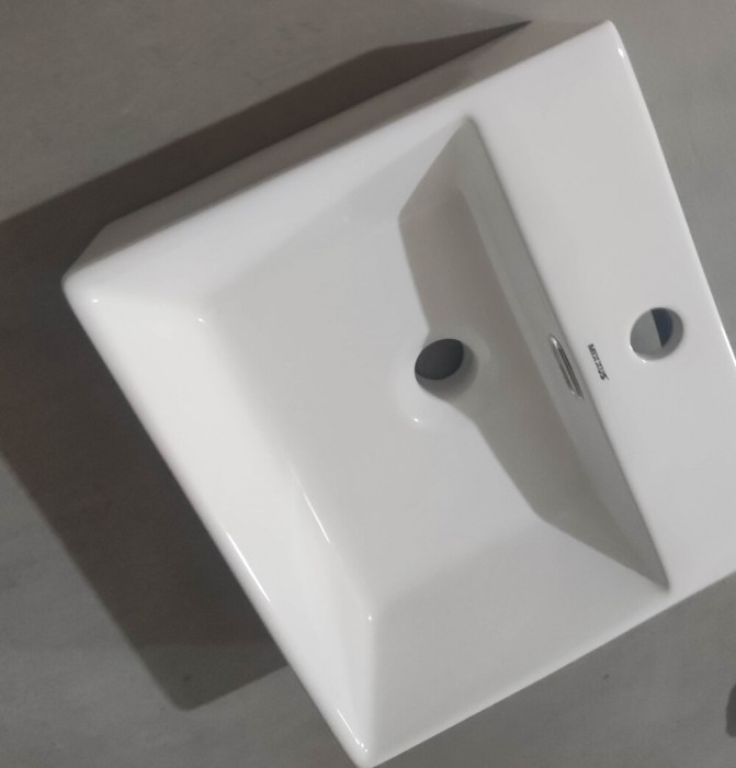 Раковина підвісна Mixxus Premium QUADRO-0205 410х360х130mm з отвором під змішувач та переливом (MP6508)