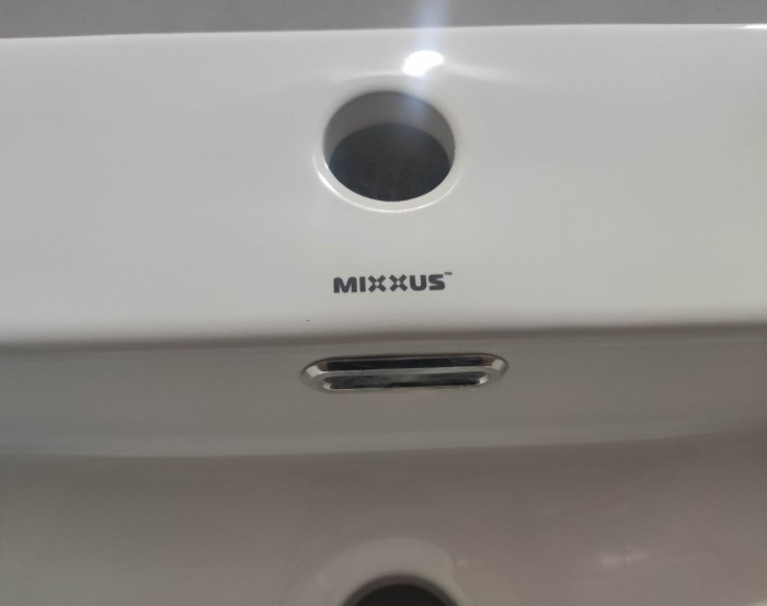 Раковина підвісна Mixxus Premium QUADRO-0205 410х360х130mm з отвором під змішувач та переливом (MP6508)