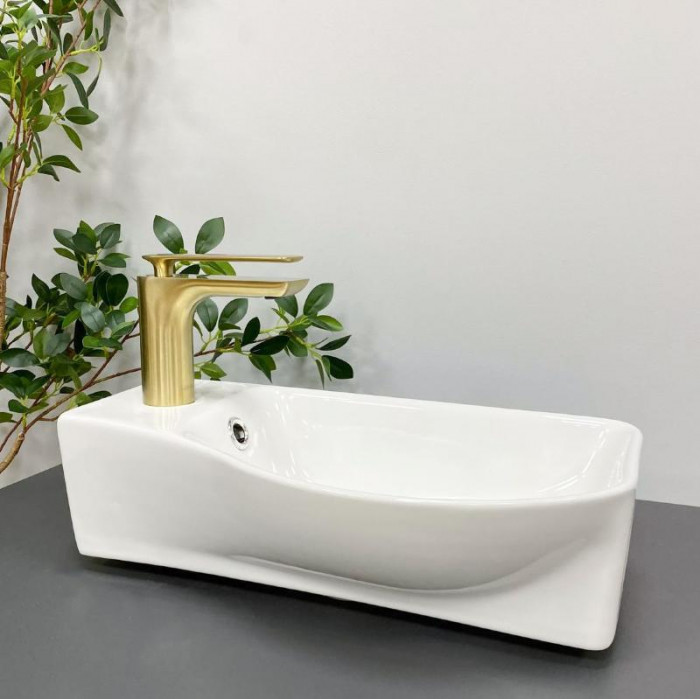 Умивальник (раковина) VBI FERMO R WHITE підвісний