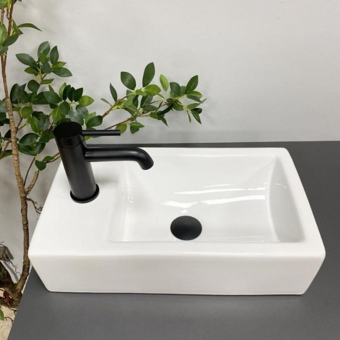 Умивальник (раковина) VBI LECCE R WHITE накладний