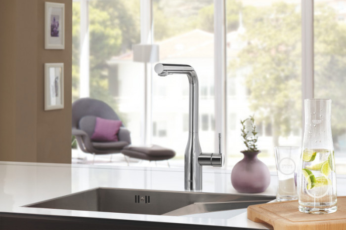 Змішувач для кухні з висувним виливом Grohe Essence New (30270000)