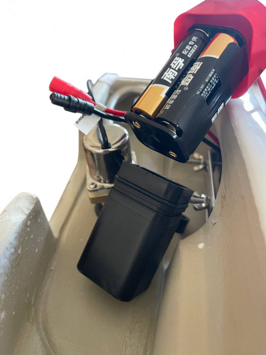 Пісуар підвісний Mixxus Premium BEVEL-1001 390x395x795mm з ІЧ-датчиком автоматичного змиву (MP6661)